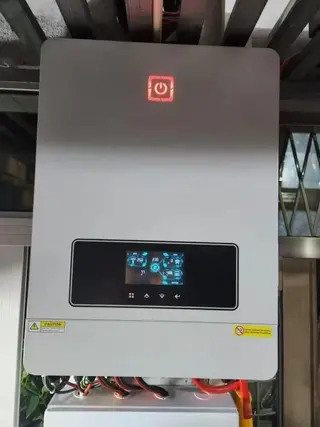 10200 W Hybrid Inverter